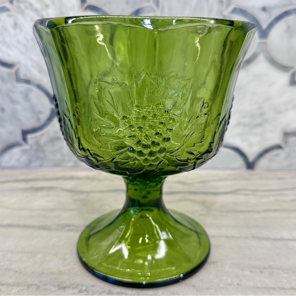 Vintage Indiana Glass Harvest Green Grape Leave Pedestal Bowl Compote  MINT!